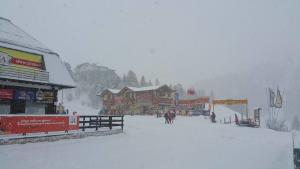 BOBBIO ARRIVO NEVICATA IN CORSO