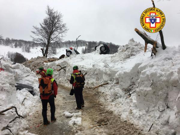 cnsas soccorso alpino centro italia neve (9)